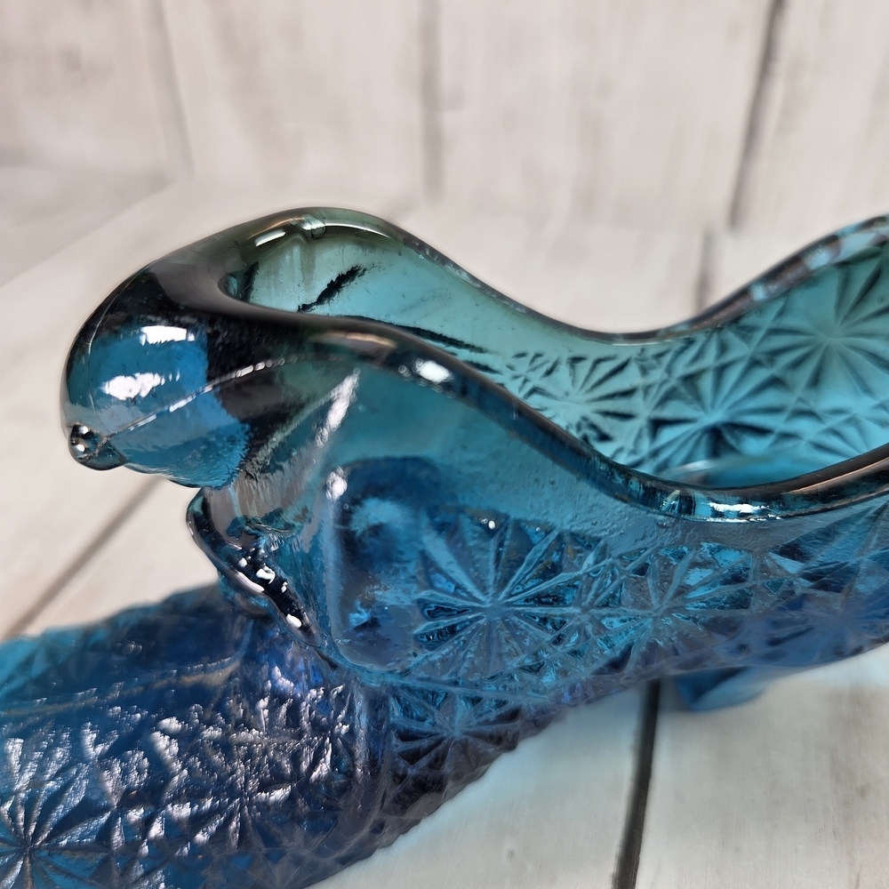 Fenton Art Glass Daisy & Button Blue Cat Shoe Slipper Paperweight Desk Decor - Picture 2 of 10